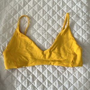 Left On Friday Sunday Top yellow size Large